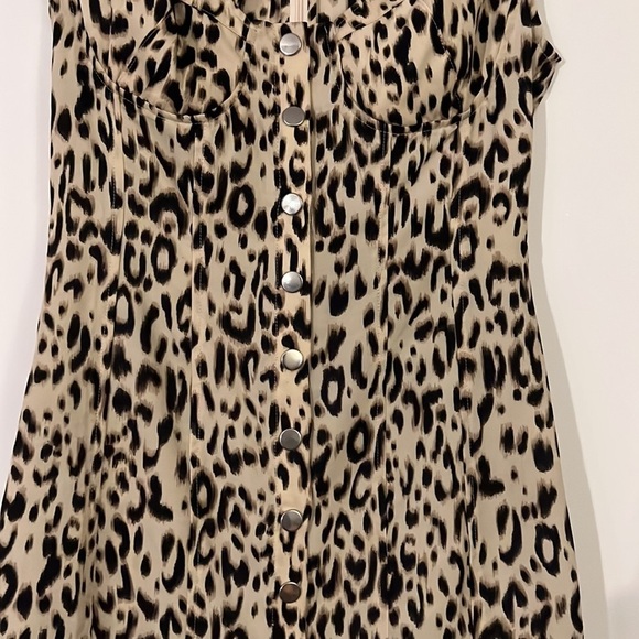 ⚫️ REVOLVE About Us Tanya Leopard Dress​​​ - Picture 8 of 9